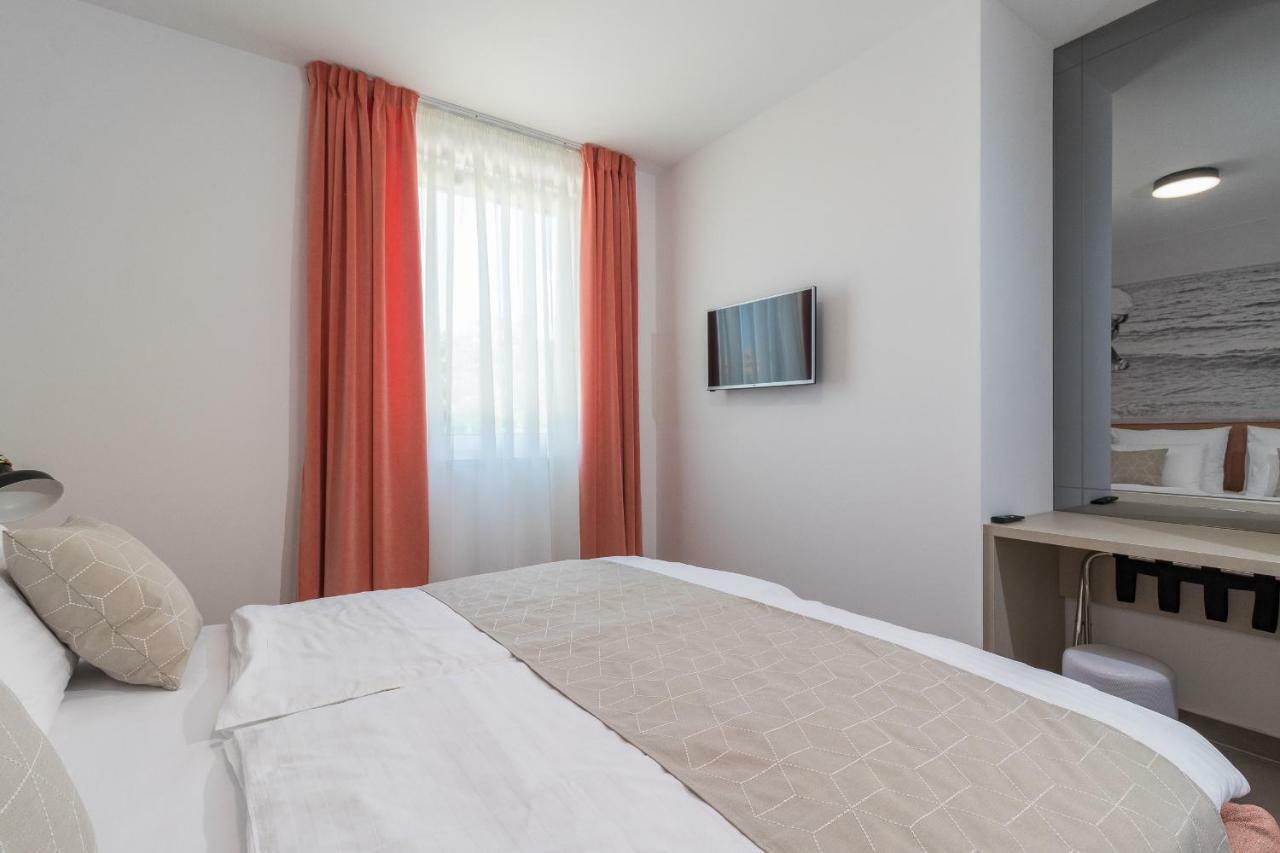 Luxury Apartments Magali 3 Ровинь Экстерьер фото